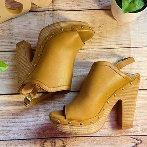 Jessica Simpson JS Daine Leather Platforms